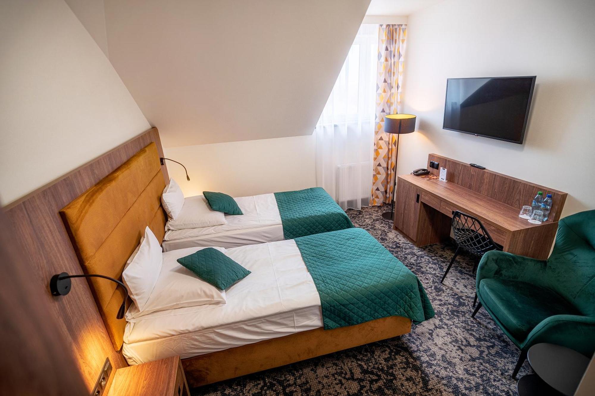 Hotel Wellness & Spa Nowy Dwor Rzeszow Exterior photo
