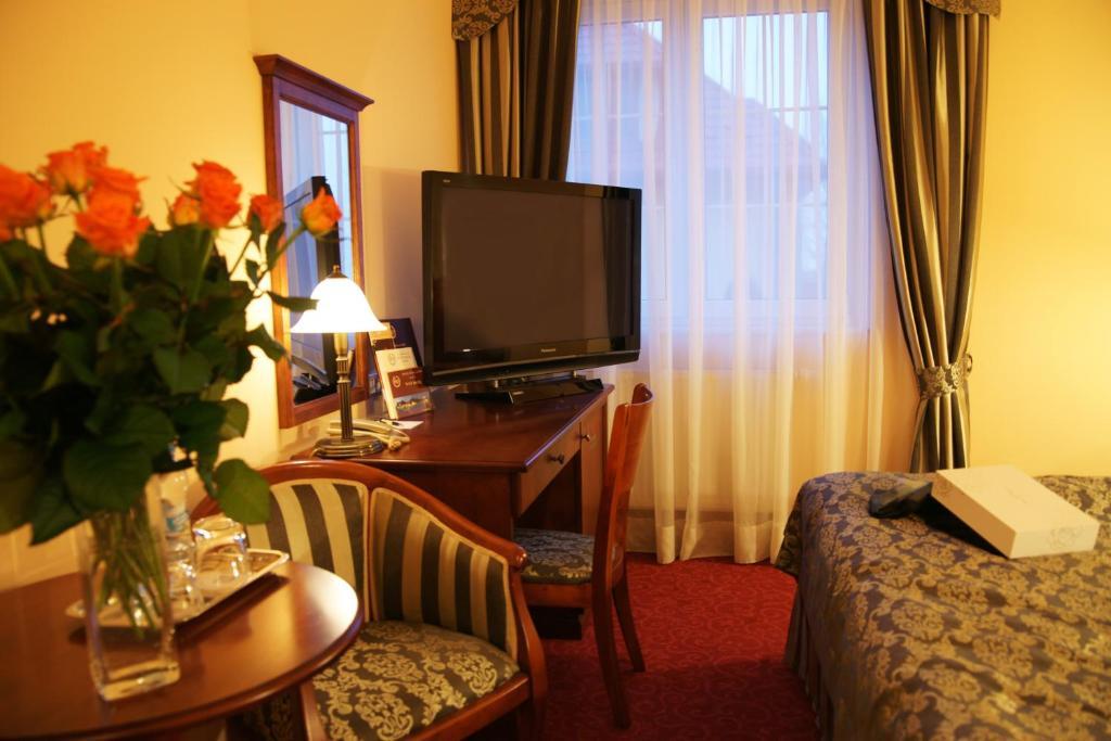 Hotel Wellness & Spa Nowy Dwor Rzeszow Room photo